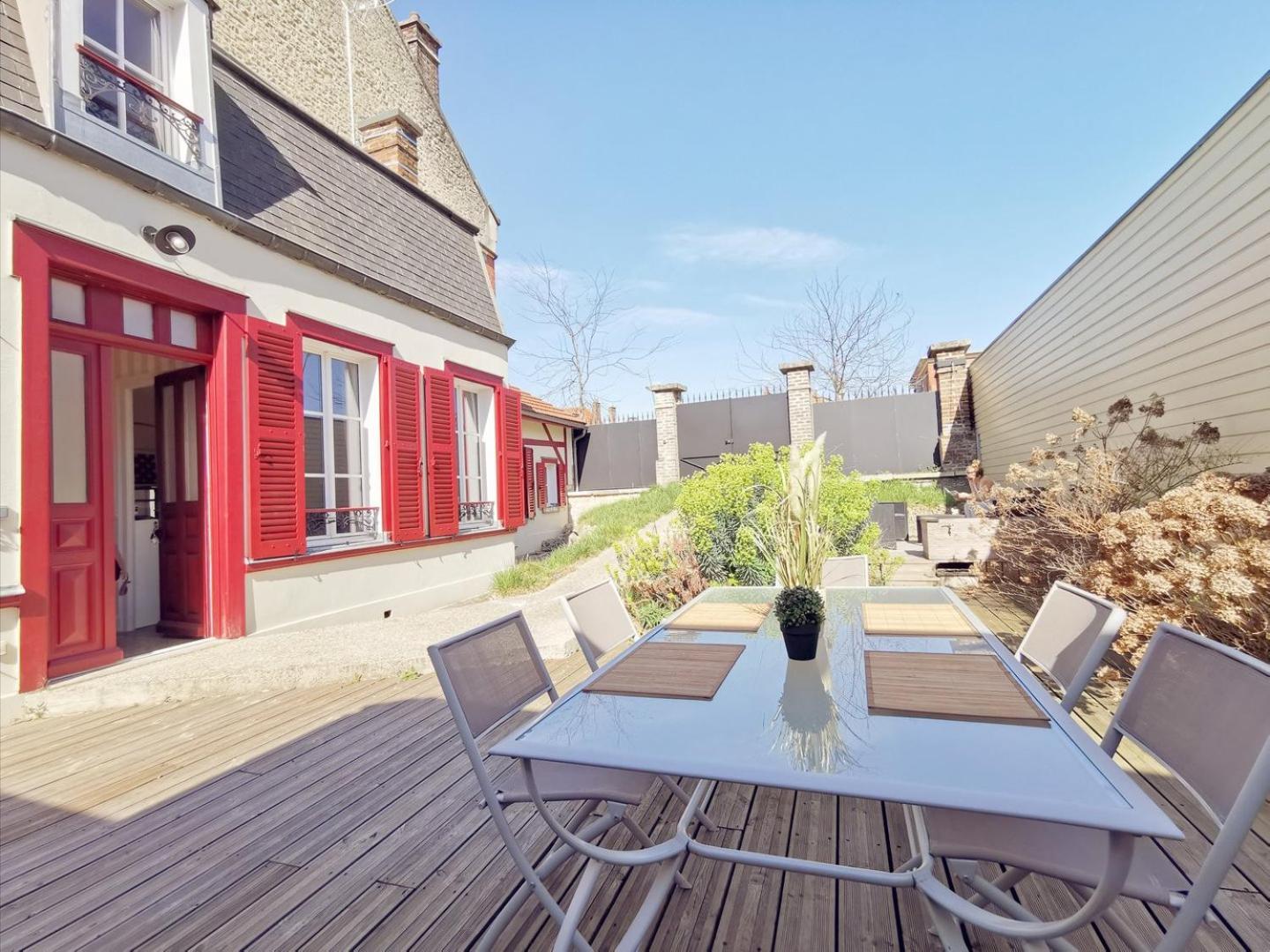Maison Vanier - Duplex - Centre-Ville - Mon Groom تروي المظهر الخارجي الصورة